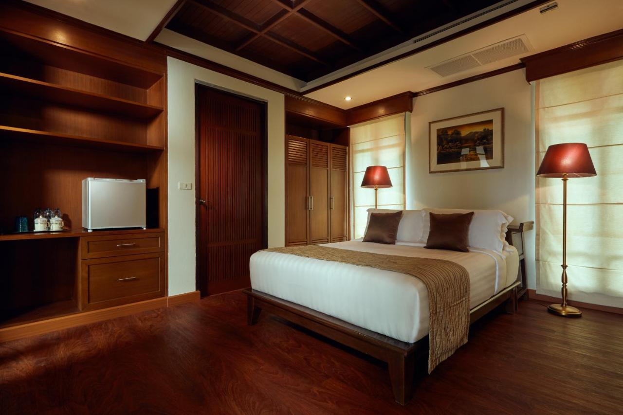 Chinoiserie Collection Resort And Spa Nai Harn Exterior photo